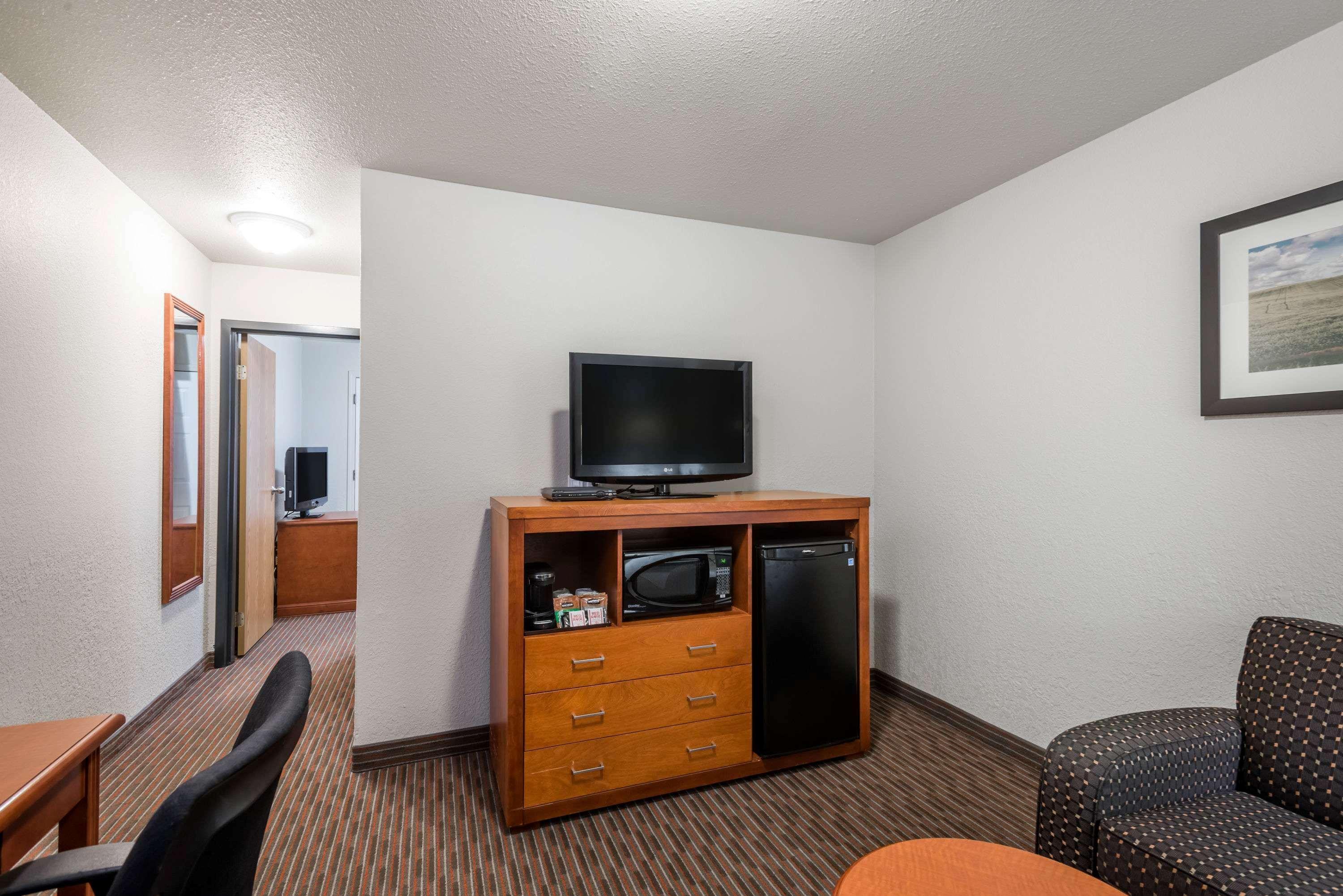 Super 8 By Wyndham Grande Prairie Hotel Eksteriør billede