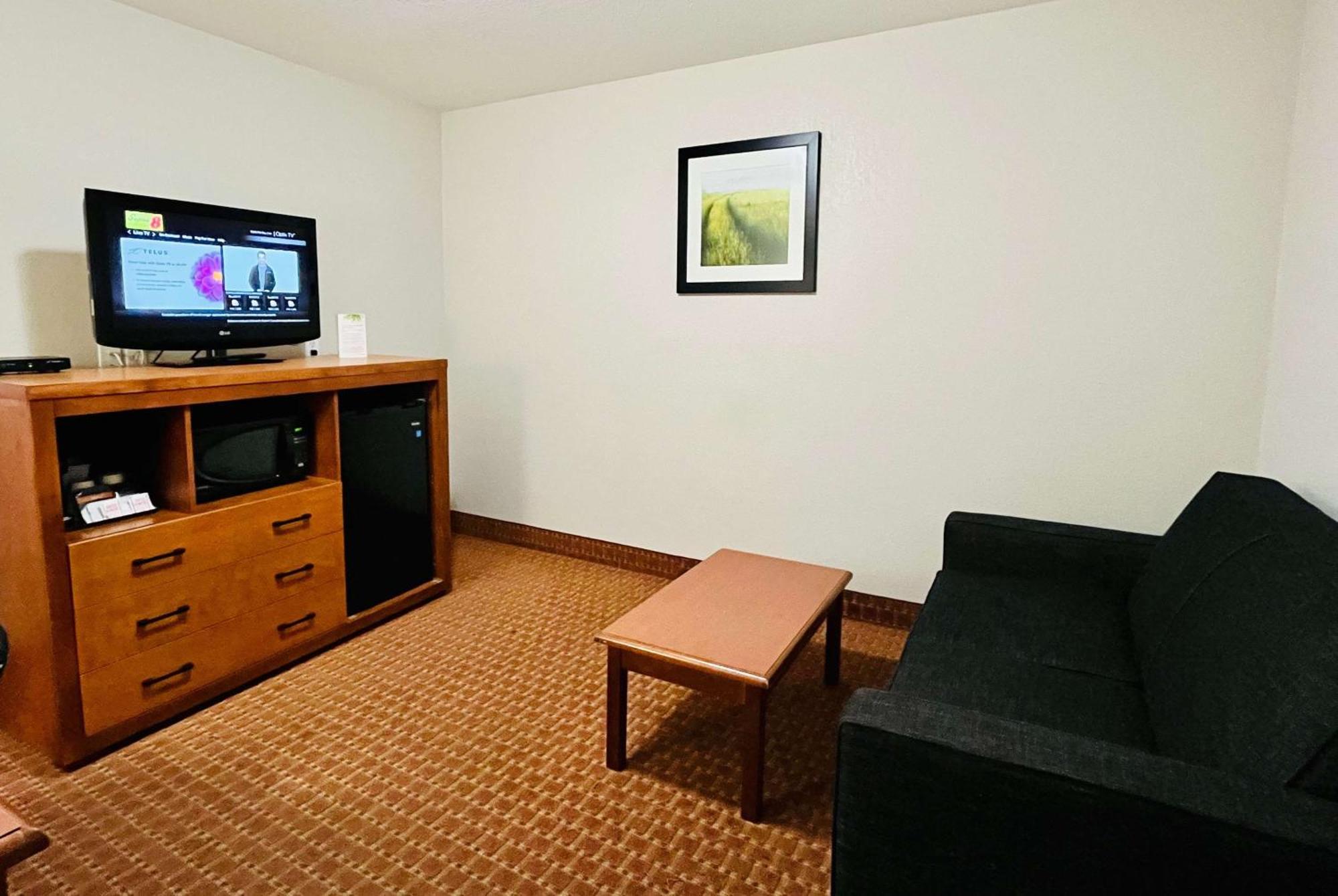 Super 8 By Wyndham Grande Prairie Hotel Eksteriør billede