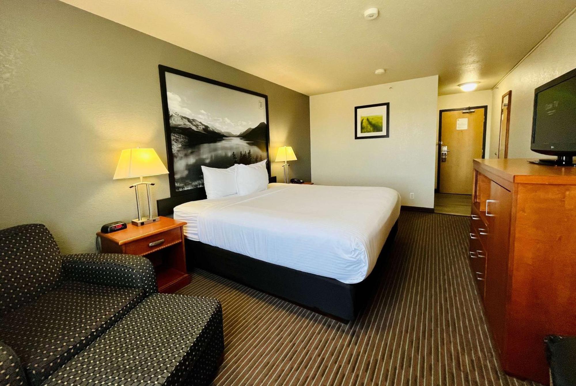 Super 8 By Wyndham Grande Prairie Hotel Eksteriør billede